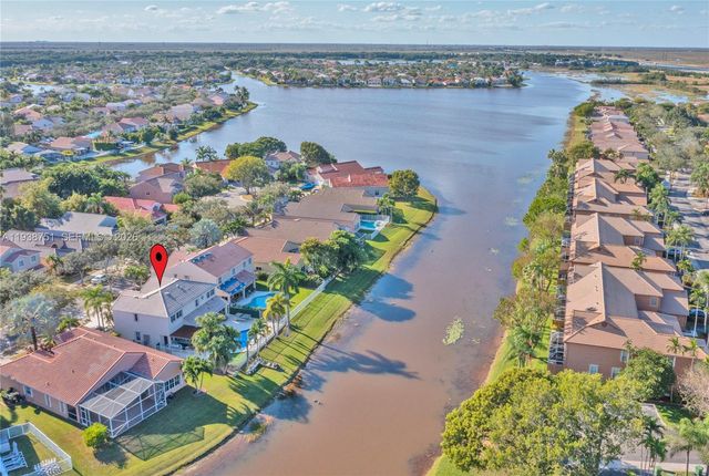 1176 Cedar Falls Dr, Weston, FL 33327