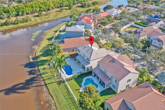 1176 Cedar Falls Dr, Weston, FL 33327