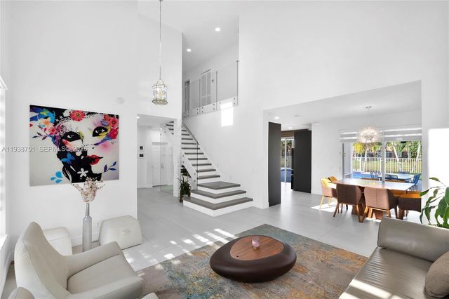 1176 Cedar Falls Dr, Weston, FL 33327