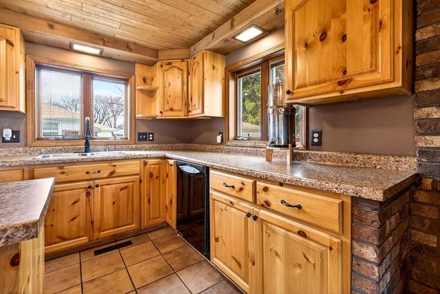 936 LINCOLN STREET, Menasha, WI 54952