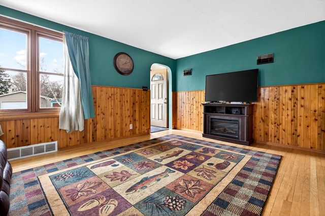 936 LINCOLN STREET, Menasha, WI 54952