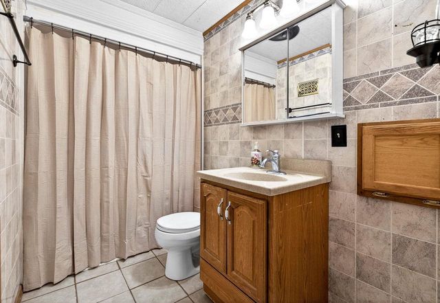 936 LINCOLN STREET, Menasha, WI 54952