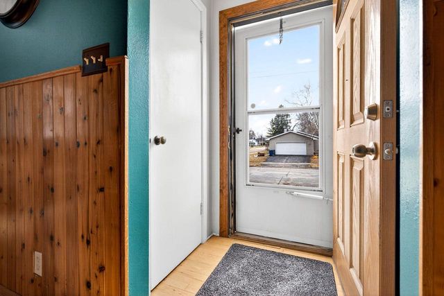 936 LINCOLN STREET, Menasha, WI 54952