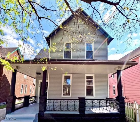 1911 Corning Avenue, Cleveland, OH 44109