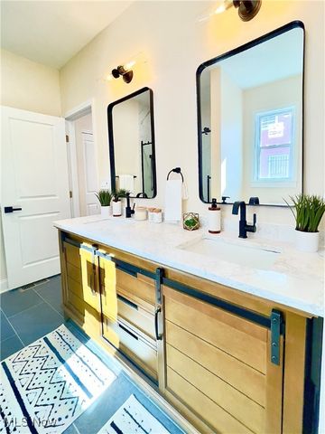 1911 Corning Avenue, Cleveland, OH 44109