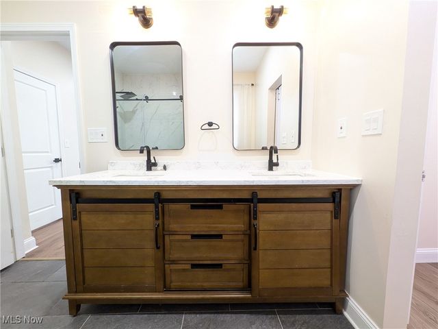 1911 Corning Avenue, Cleveland, OH 44109