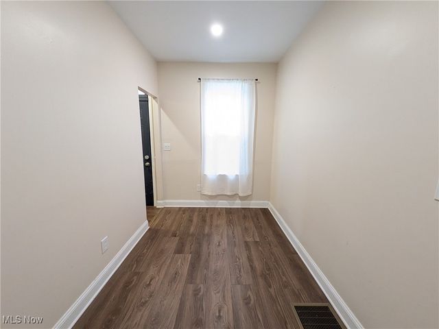 1911 Corning Avenue, Cleveland, OH 44109