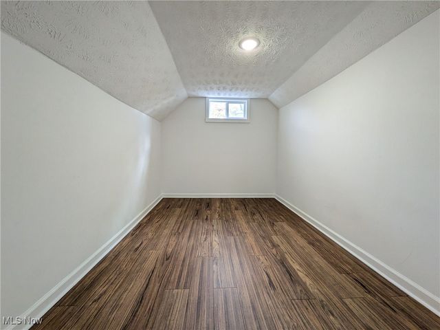 1911 Corning Avenue, Cleveland, OH 44109