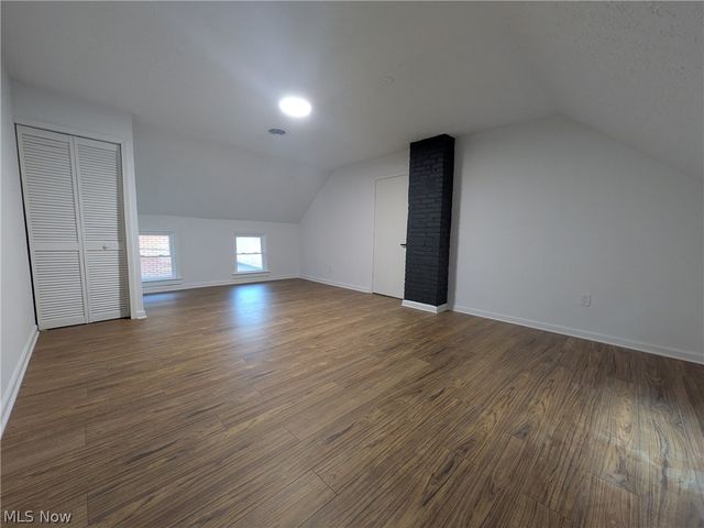 1911 Corning Avenue, Cleveland, OH 44109