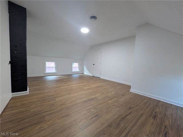 1911 Corning Avenue, Cleveland, OH 44109