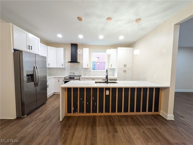 1911 Corning Avenue, Cleveland, OH 44109