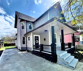 1911 Corning Avenue, Cleveland, OH 44109