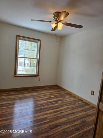 22 Mizzen Drive, Barnegat, NJ 08005