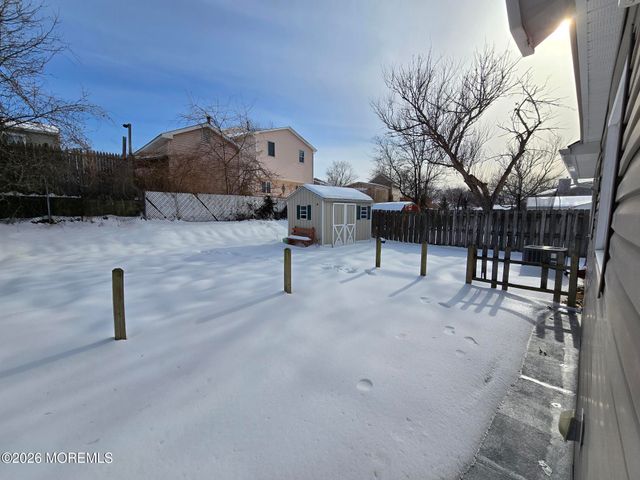 22 Mizzen Drive, Barnegat, NJ 08005