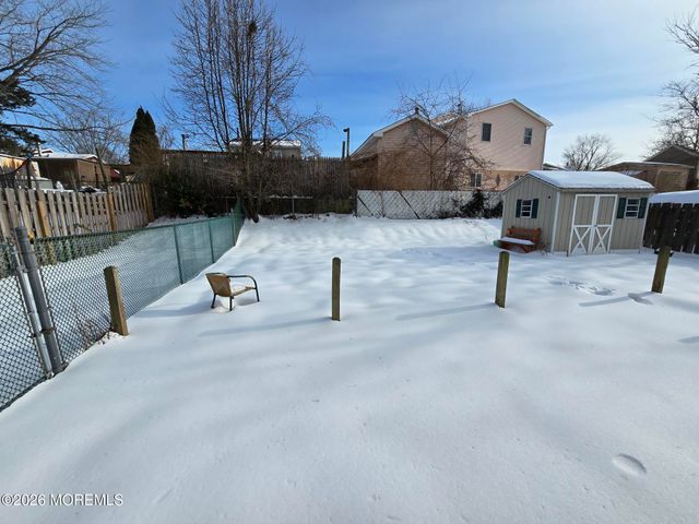 22 Mizzen Drive, Barnegat, NJ 08005