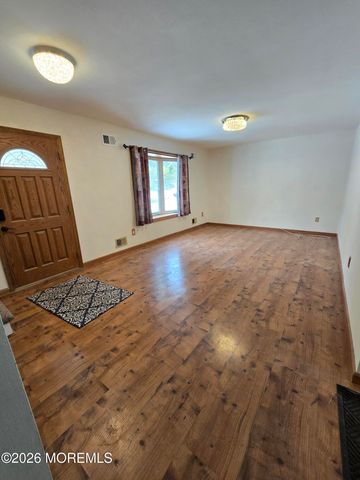 22 Mizzen Drive, Barnegat, NJ 08005