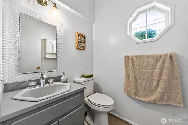 844 Holbeck Drive, Camano Island, WA 98282