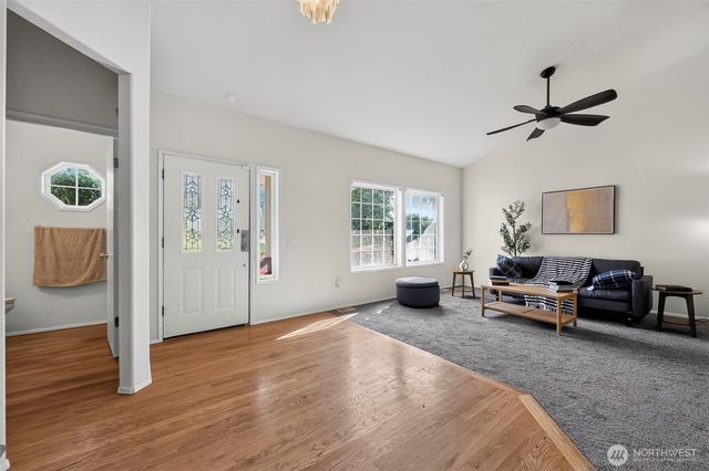 844 Holbeck Drive, Camano Island, WA 98282