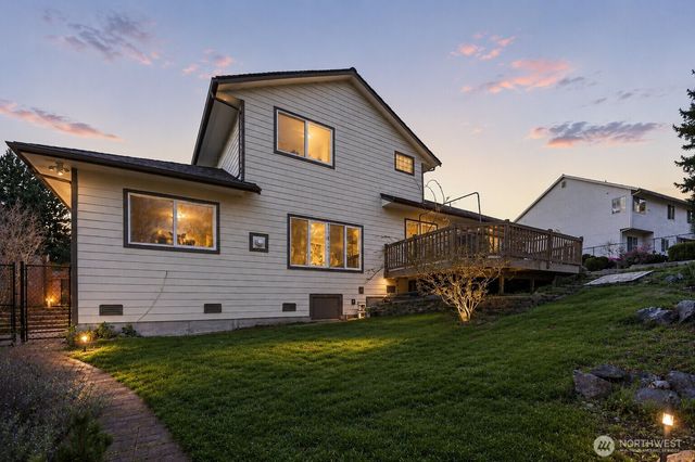 844 Holbeck Drive, Camano Island, WA 98282