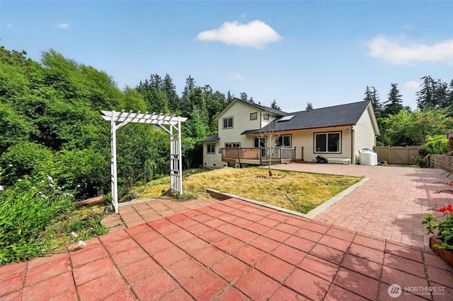 844 Holbeck Drive, Camano Island, WA 98282