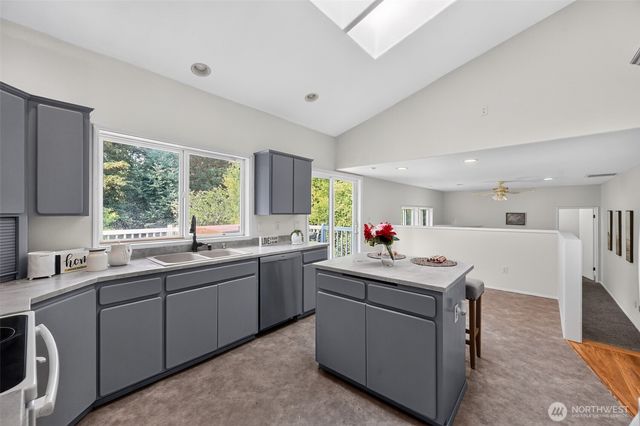 844 Holbeck Drive, Camano Island, WA 98282