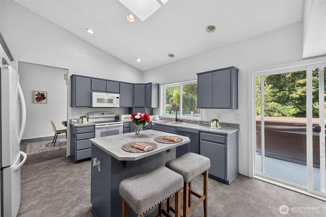 844 Holbeck Drive, Camano Island, WA 98282