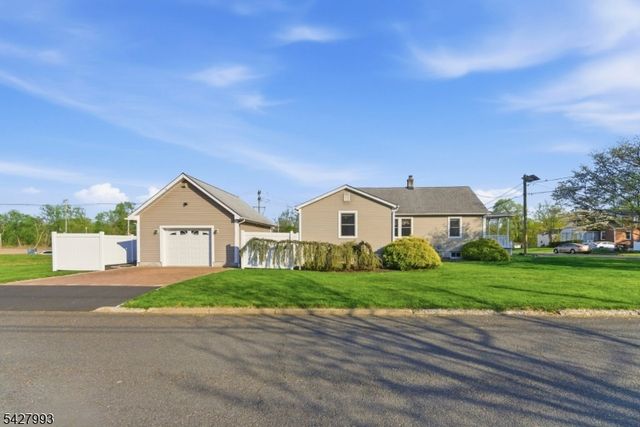 12 Driscoll St, Manville Boro, NJ 08835