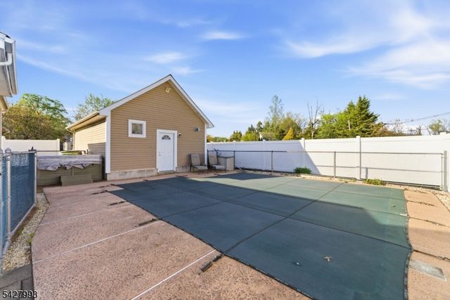 12 Driscoll St, Manville Boro, NJ 08835