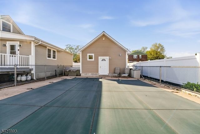 12 Driscoll St, Manville Boro, NJ 08835