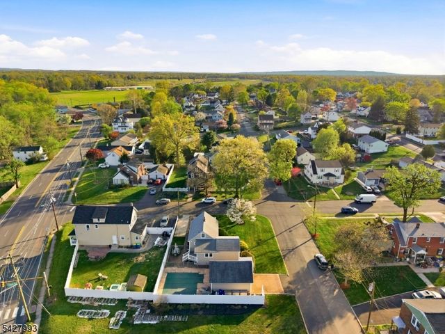 12 Driscoll St, Manville Boro, NJ 08835