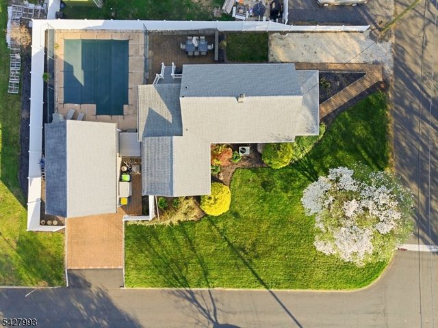 12 Driscoll St, Manville Boro, NJ 08835