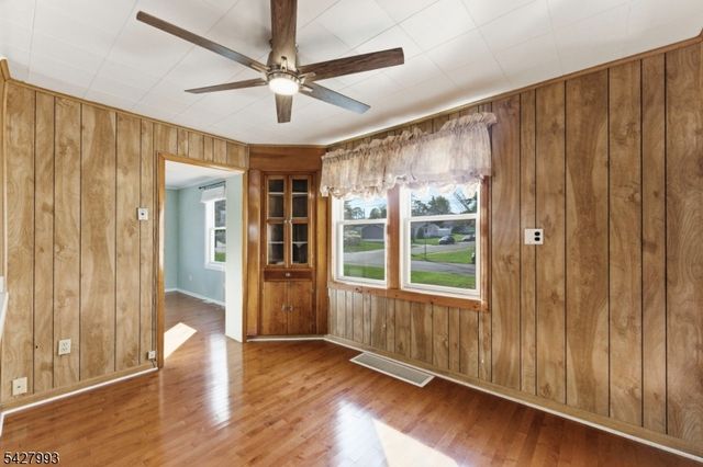 12 Driscoll St, Manville Boro, NJ 08835