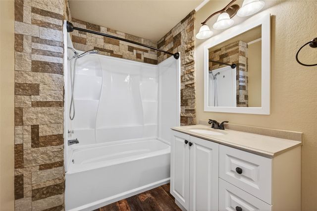 905 Calder Street, Howe, TX 75459