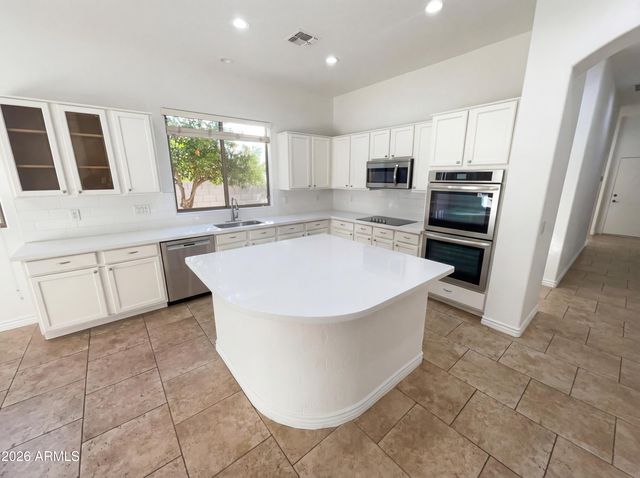 7326 N KIRSTEN Avenue, Glendale, AZ 85305