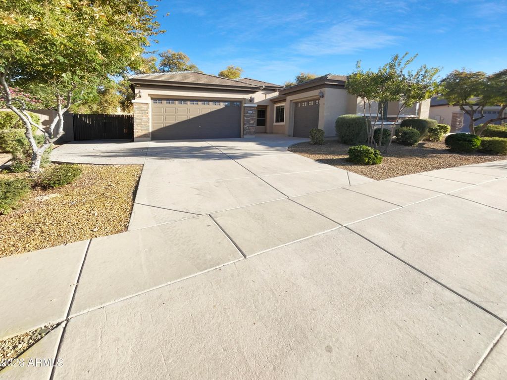 7326 N KIRSTEN Avenue, Glendale, AZ 85305