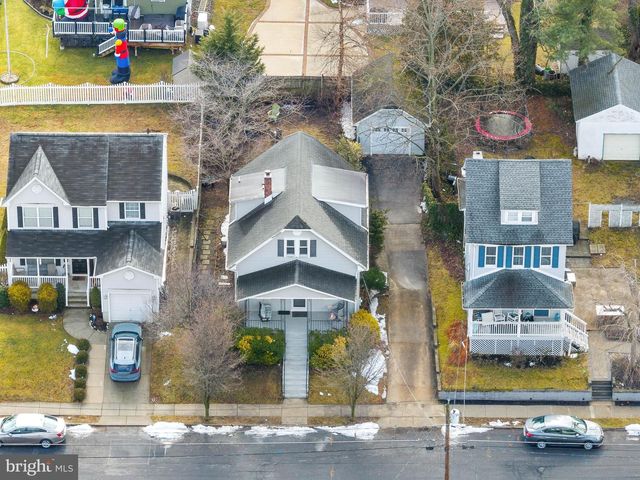 402 AUSTIN AVE, Barrington, NJ 08007