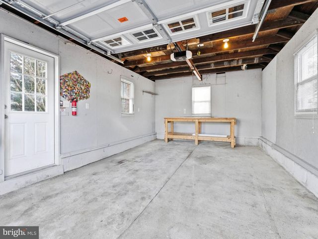 402 AUSTIN AVE, Barrington, NJ 08007