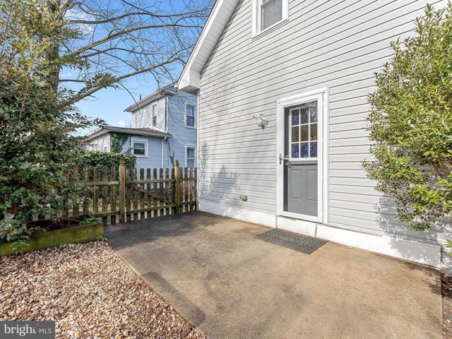 402 AUSTIN AVE, Barrington, NJ 08007