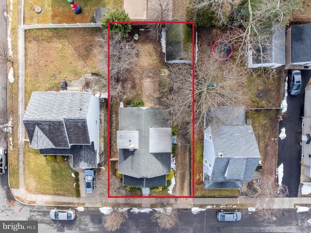 402 AUSTIN AVE, Barrington, NJ 08007