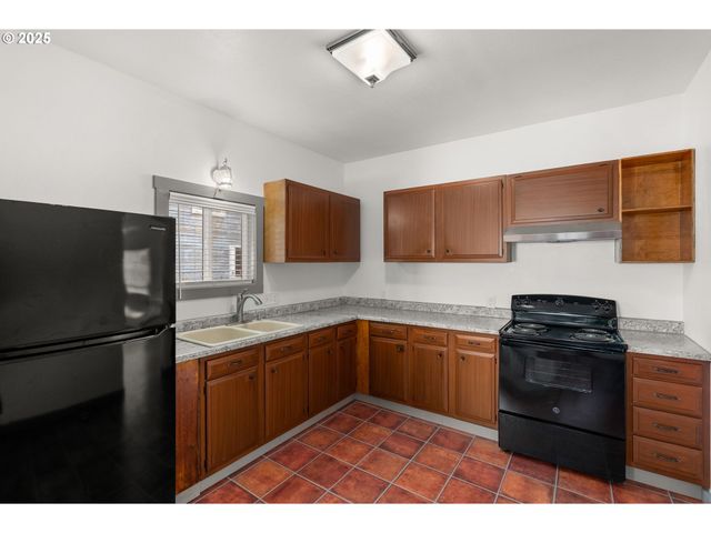 625 S GOLD St, Centralia, WA 98531