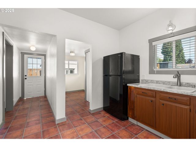 625 S GOLD St, Centralia, WA 98531