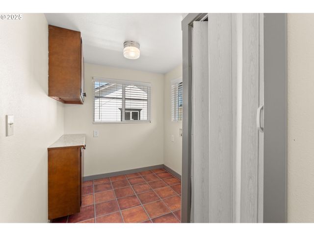 625 S GOLD St, Centralia, WA 98531