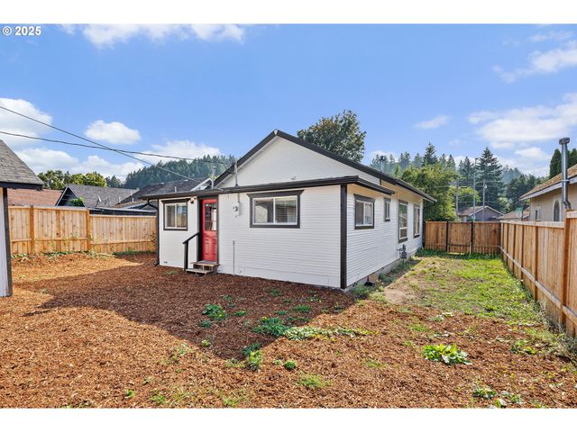 625 S GOLD St, Centralia, WA 98531