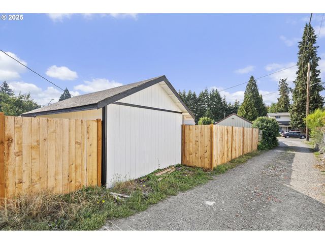 625 S GOLD St, Centralia, WA 98531