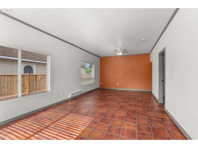 625 S GOLD St, Centralia, WA 98531