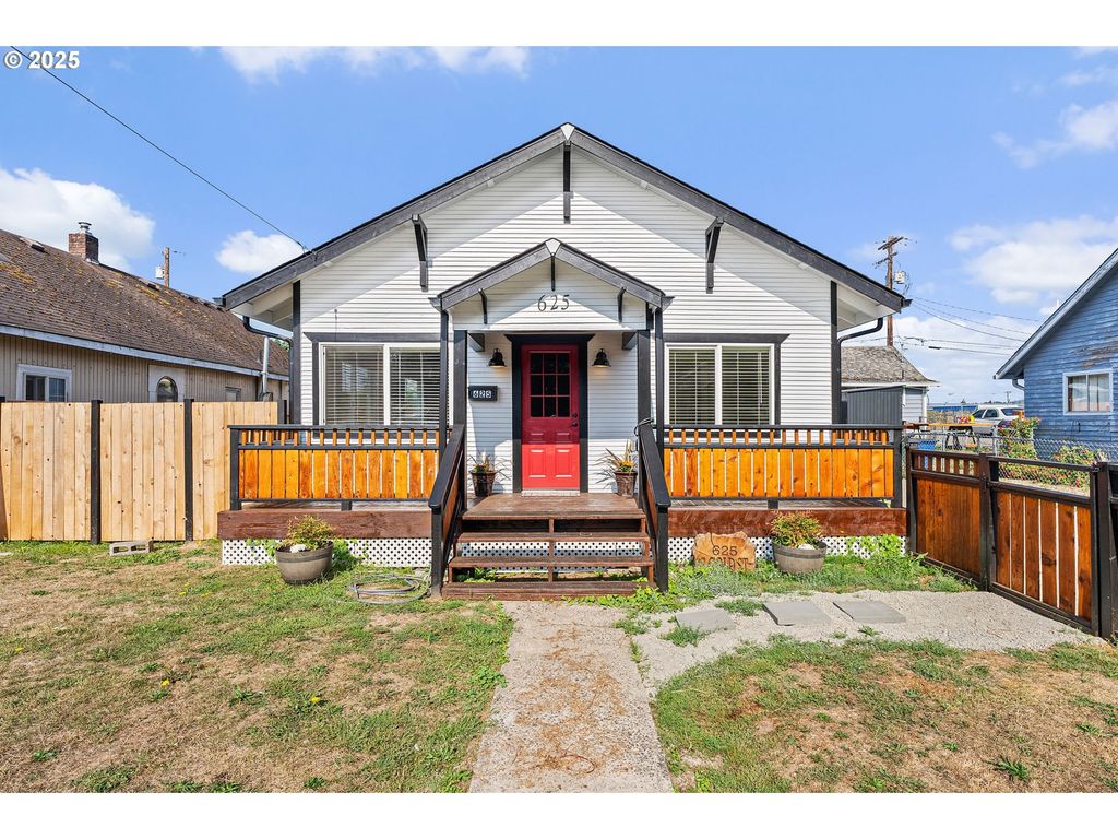 625 S GOLD St, Centralia, WA 98531