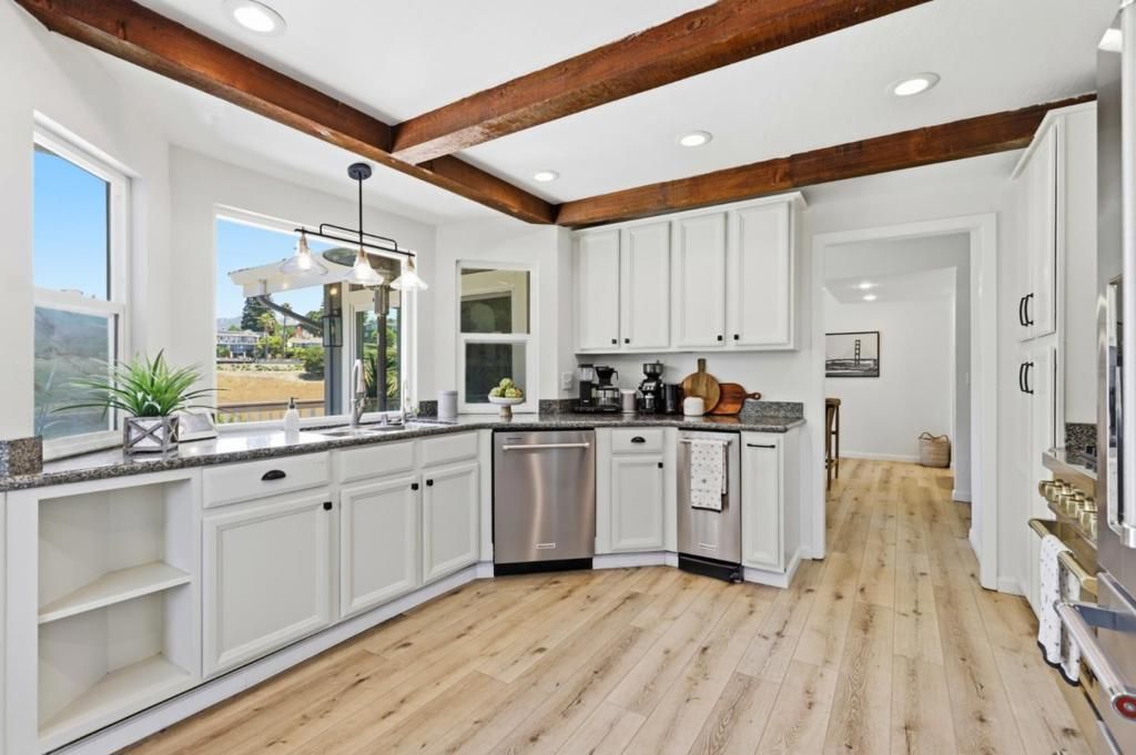 Image 14 of property listing at 3460 Oak Hill Court, Morgan Hill, CA 95037