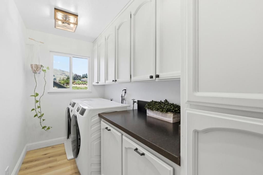 Image 36 of property listing at 3460 Oak Hill Court, Morgan Hill, CA 95037