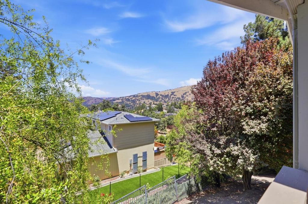 Image 38 of property listing at 3460 Oak Hill Court, Morgan Hill, CA 95037