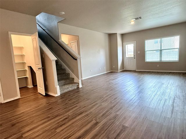 129 Perfect World LOOP, Jarrell, TX 76537
